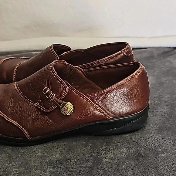 Clarks shoes size 7.5 - Picture 3 of 11